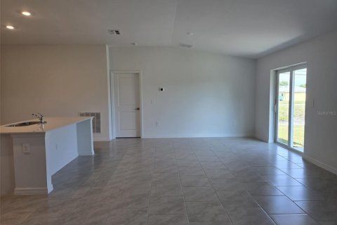 Casa en alquiler en Lehigh Acres, Florida, 3 dormitorios, 185.99 m2 № 1832993 - foto 8