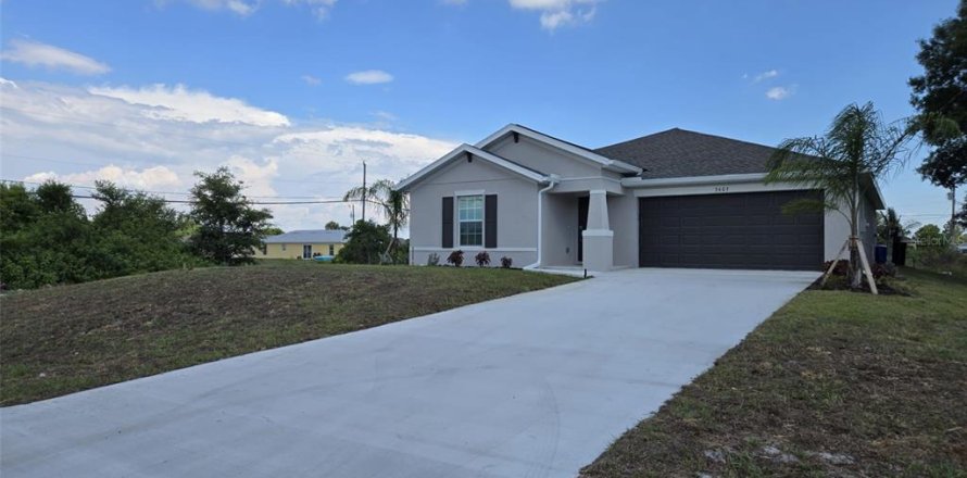 Villa ou maison à Lehigh Acres, Floride 3 chambres, 185.99 m2 № 1832993