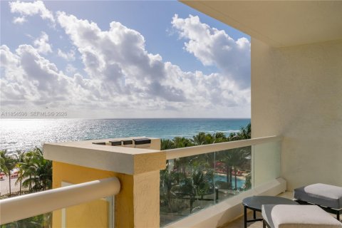 Copropriété à vendre à Sunny Isles Beach, Floride: 3 chambres, 205.69 m2 № 2013894 - photo 15