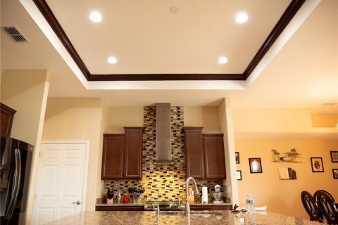 House in Tavares, Florida 4 bedrooms, 327.11 sq.m. № 1800212 - photo 24