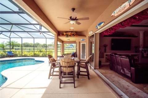 House in Tavares, Florida 4 bedrooms, 327.11 sq.m. № 1800212 - photo 11