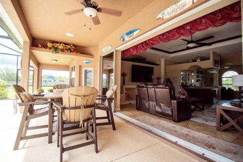 House in Tavares, Florida 4 bedrooms, 327.11 sq.m. № 1800212 - photo 10