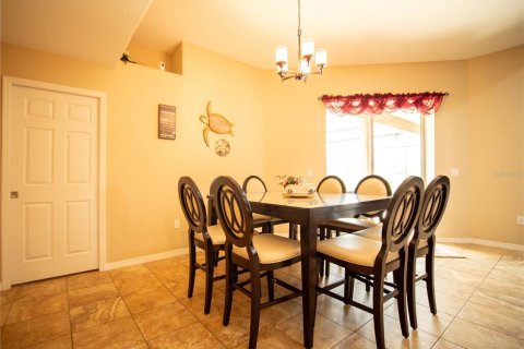 House in Tavares, Florida 4 bedrooms, 327.11 sq.m. № 1800212 - photo 26