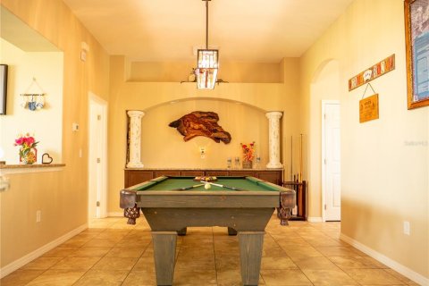 House in Tavares, Florida 4 bedrooms, 327.11 sq.m. № 1800212 - photo 30