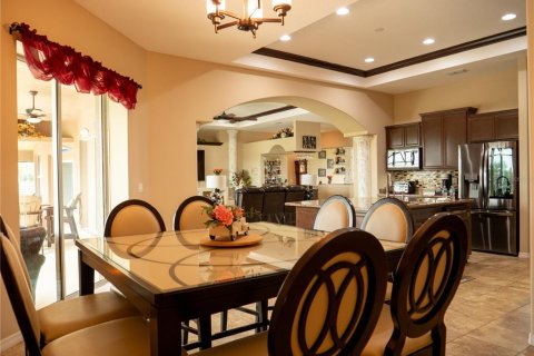 House in Tavares, Florida 4 bedrooms, 327.11 sq.m. № 1800212 - photo 25