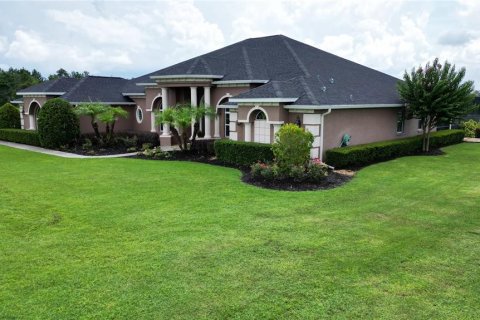House in Tavares, Florida 4 bedrooms, 327.11 sq.m. № 1800212 - photo 4