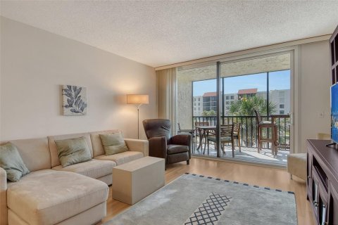 Condo in Longboat Key, Florida, 2 bedrooms  № 1856319 - photo 6