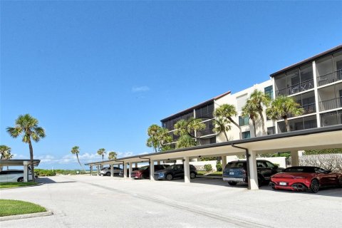 Condo in Longboat Key, Florida, 2 bedrooms  № 1856319 - photo 30