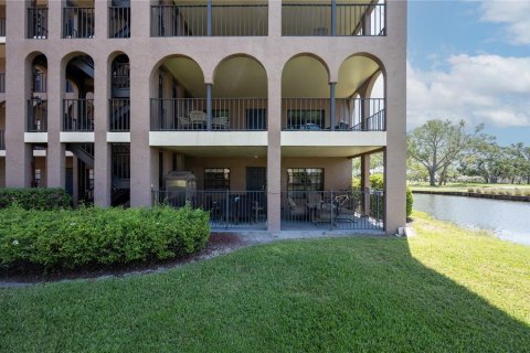 Condo in Gulfport, Florida, 2 bedrooms  № 1648766 - photo 20