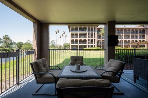 Condo in Gulfport, Florida, 2 bedrooms  № 1648766 - photo 18