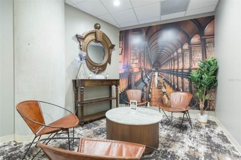 Propiedad comercial en alquiler en Tampa, Florida, 69148.55 m2 № 1721556 - foto 18