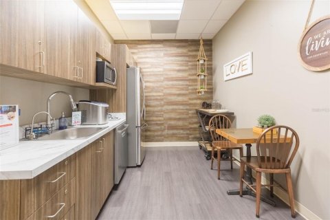 Propiedad comercial en alquiler en Tampa, Florida, 69148.55 m2 № 1721556 - foto 21