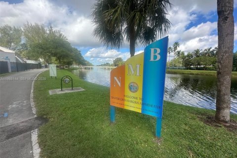 Снять в аренду кондоминиум в Норт-Майами-Бич, Флорида 2 спальни, 100.06м2, № 2027906 - фото 10