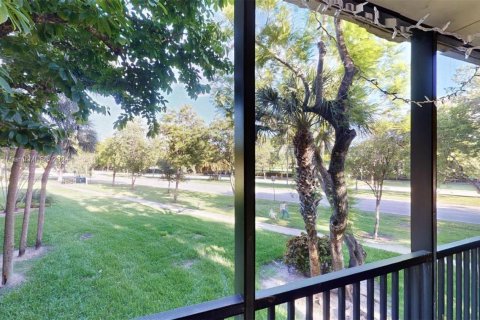 Condo in Aventura, Florida, 2 bedrooms  № 1938332 - photo 7