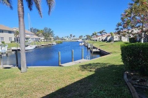 Casa en alquiler en Punta Gorda, Florida, 3 dormitorios, 133.87 m2 № 1557504 - foto 2