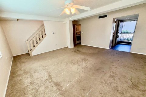 Condo in Dunedin, Florida, 2 bedrooms  № 2226616 - photo 17
