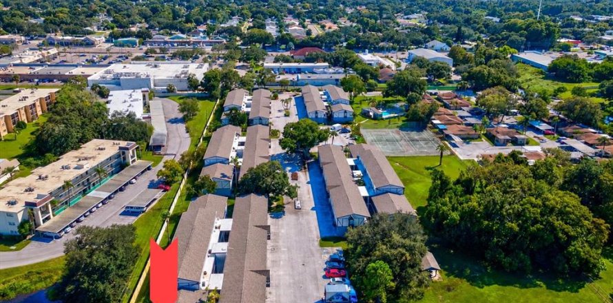 Condo in Dunedin, Florida, 2 bedrooms  № 2226616