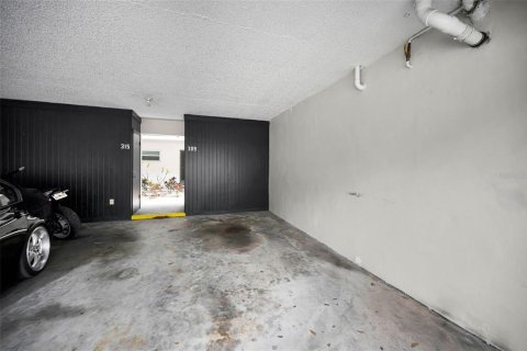 Condo in Dunedin, Florida, 2 bedrooms  № 2226616 - photo 5