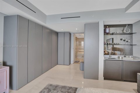 Condo in Sunny Isles Beach, Florida, 4 bedrooms  № 2075305 - photo 15