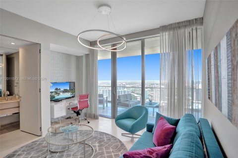 Condo in Sunny Isles Beach, Florida, 4 bedrooms  № 2075305 - photo 24