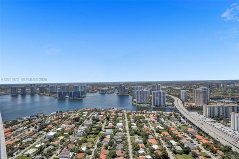 Condo in Sunny Isles Beach, Florida, 4 bedrooms  № 2075305 - photo 28