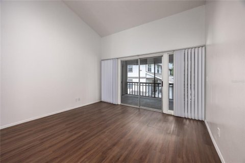 Condo in Gainesville, Florida, 2 bedrooms  № 1805373 - photo 8