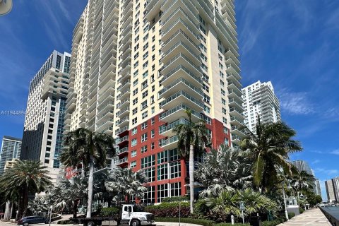Condo in Miami, Florida, 2 bedrooms № 2060176 - photo 15