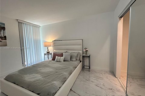 Condo in Fort Lauderdale, Florida, 2 bedrooms  № 1878974 - photo 11