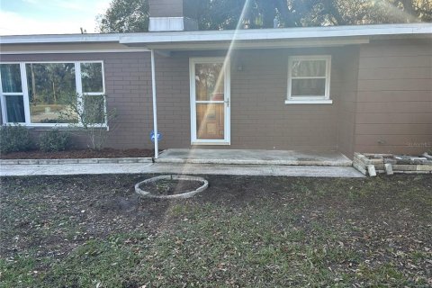 House in Lakeland, Florida 3 bedrooms, 137.96 sq.m. № 1535678 - photo 1