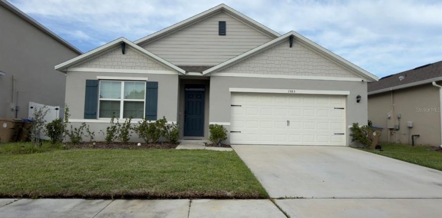 Casa en Kissimmee, Florida 4 dormitorios, 171.5 m2 № 2096892