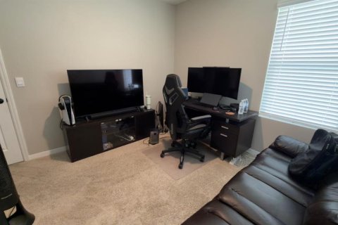 Casa en alquiler en Kissimmee, Florida, 4 dormitorios, 171.5 m2 № 2096892 - foto 4