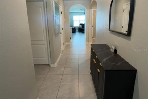 Casa en alquiler en Kissimmee, Florida, 4 dormitorios, 171.5 m2 № 2096892 - foto 10