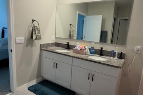 Casa en alquiler en Kissimmee, Florida, 4 dormitorios, 171.5 m2 № 2096892 - foto 14