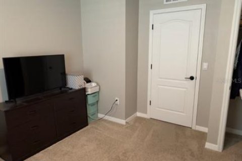 Casa en alquiler en Kissimmee, Florida, 4 dormitorios, 171.5 m2 № 2096892 - foto 18