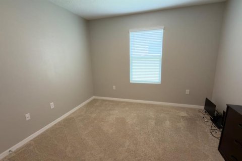 Casa en alquiler en Kissimmee, Florida, 4 dormitorios, 171.5 m2 № 2096892 - foto 17