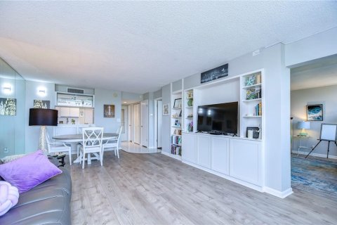 Condo in Clearwater, Florida, 1 bedroom  № 1539673 - photo 27