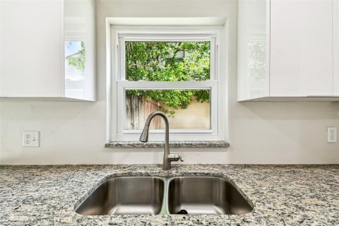 Купить виллу или дом в Тампа, Флорида 6 комнат, 112.5м2, № 1803378 - фото 10