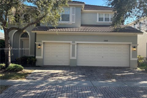 House in Weston, Florida 5 bedrooms, 292.08 sq.m. № 1891903 - photo 4