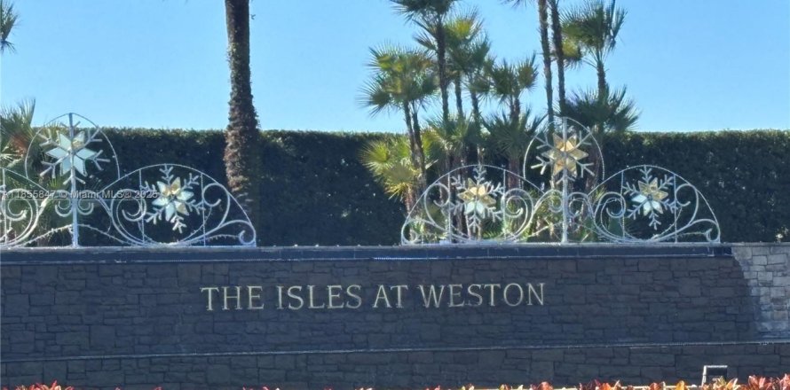 House in Weston, Florida 5 bedrooms, 292.08 sq.m. № 1891903