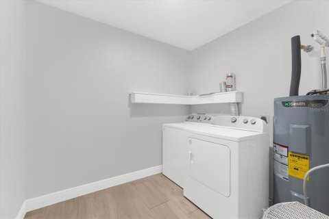 Casa en venta en Palm Harbor, Florida, 4 dormitorios, 211.72 m2 № 1914475 - foto 28