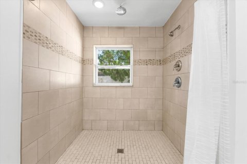Casa en venta en Palm Harbor, Florida, 4 dormitorios, 211.72 m2 № 1914475 - foto 25