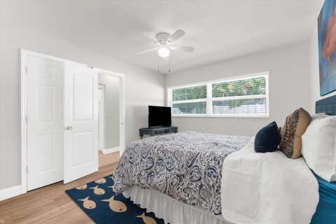 Casa en venta en Palm Harbor, Florida, 4 dormitorios, 211.72 m2 № 1914475 - foto 27
