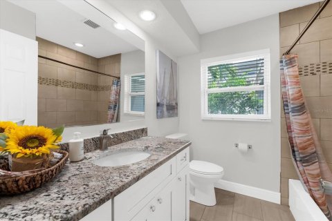 Casa en venta en Palm Harbor, Florida, 4 dormitorios, 211.72 m2 № 1914475 - foto 30