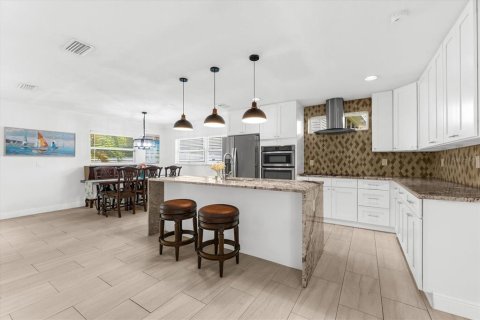 Casa en venta en Palm Harbor, Florida, 4 dormitorios, 211.72 m2 № 1914475 - foto 12