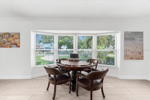 Casa en venta en Palm Harbor, Florida, 4 dormitorios, 211.72 m2 № 1914475 - foto 18