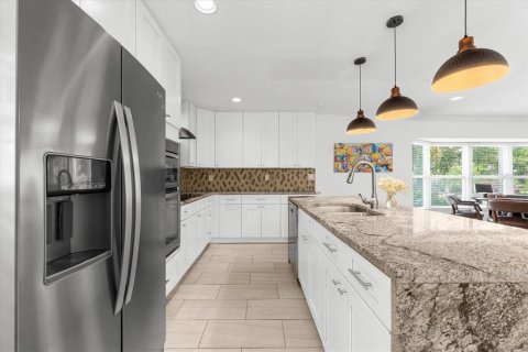 Casa en venta en Palm Harbor, Florida, 4 dormitorios, 211.72 m2 № 1914475 - foto 14