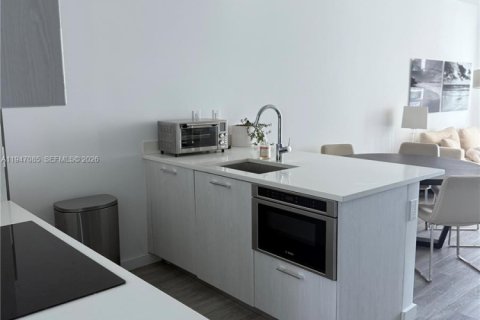 Снять в аренду квартиру в Майами, Флорида 1 спальня, 61.5м2, № 2004783 - фото 26