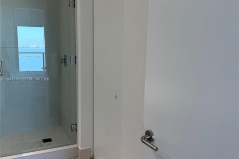 Снять в аренду квартиру в Майами, Флорида 1 спальня, 61.5м2, № 2004783 - фото 9