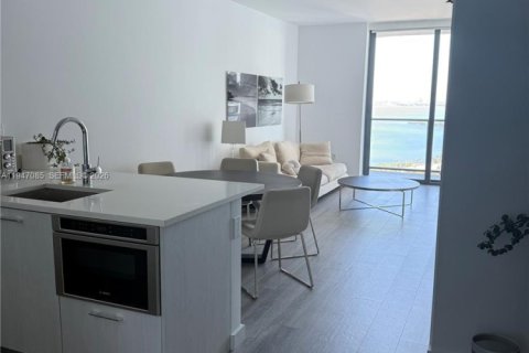 Снять в аренду квартиру в Майами, Флорида 1 спальня, 61.5м2, № 2004783 - фото 27