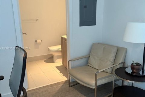 Снять в аренду квартиру в Майами, Флорида 1 спальня, 61.5м2, № 2004783 - фото 18